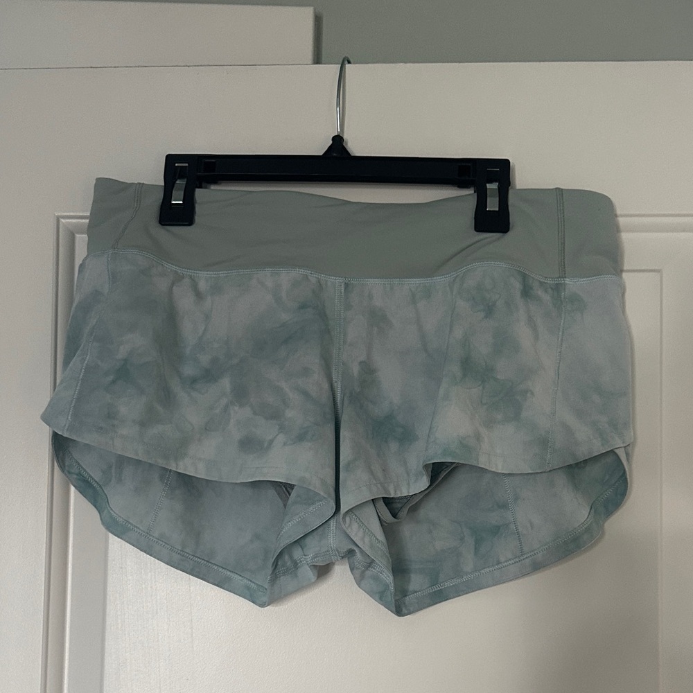 Lululemon Athletica Women's speed up 2.5 green Tie-Dye Athletic Shorts
